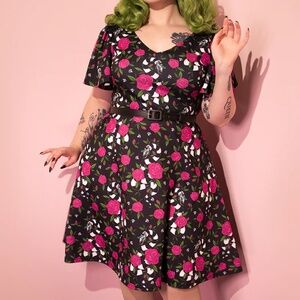 NWT Vixen BEETLEJUICE Sandworm & Roses Swing Dress